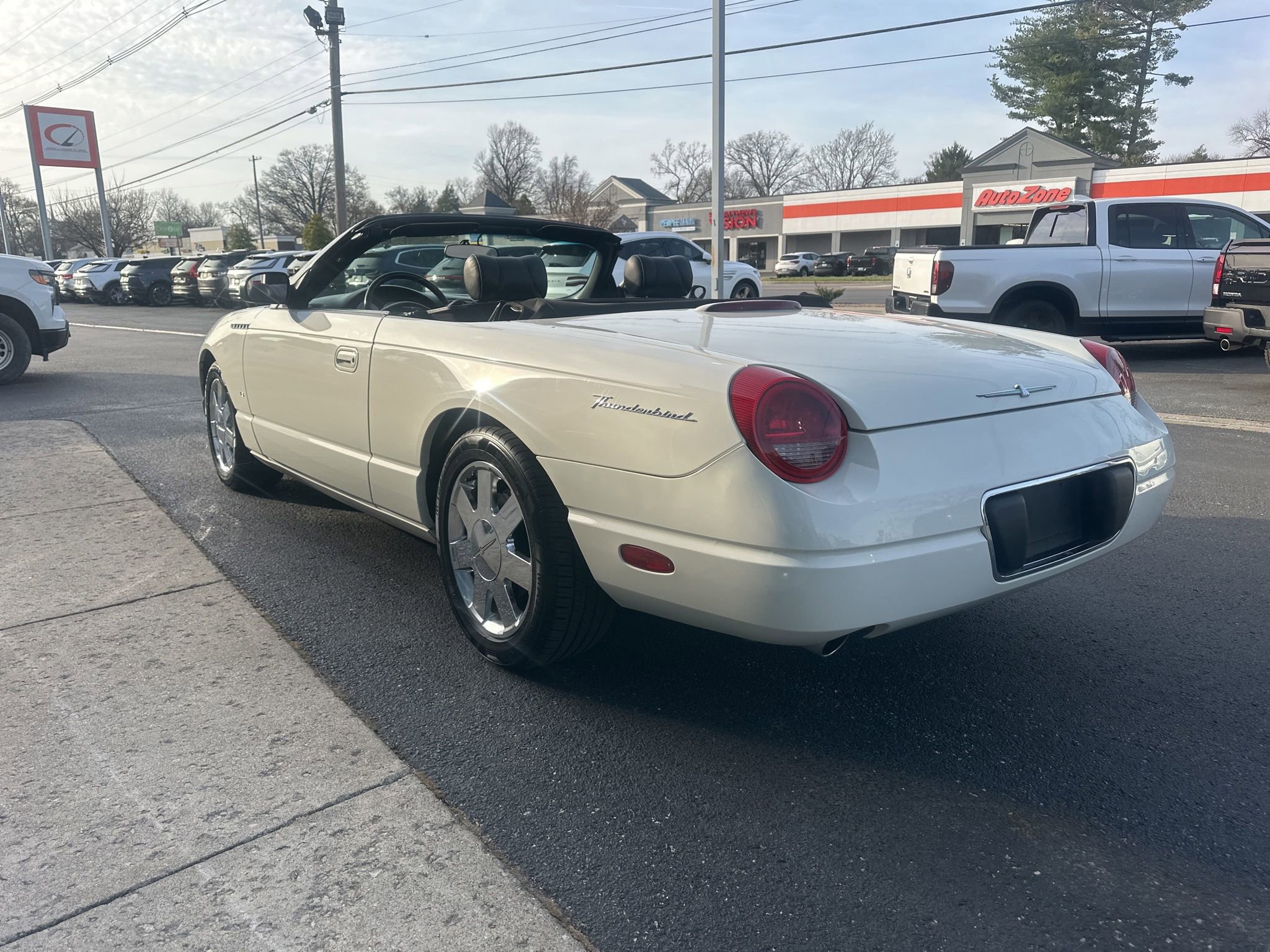 Used 2003 Ford Thunderbird image 5