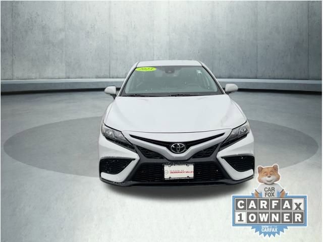 Used 2023 Toyota Camry SE image 2