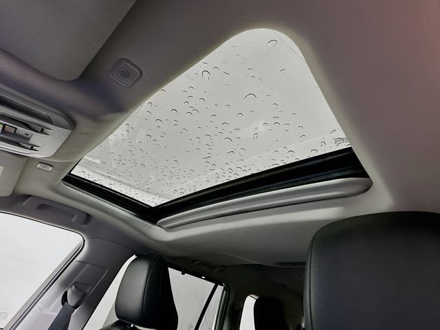 Certified 2025 Toyota Highlander XLE FWD image 15