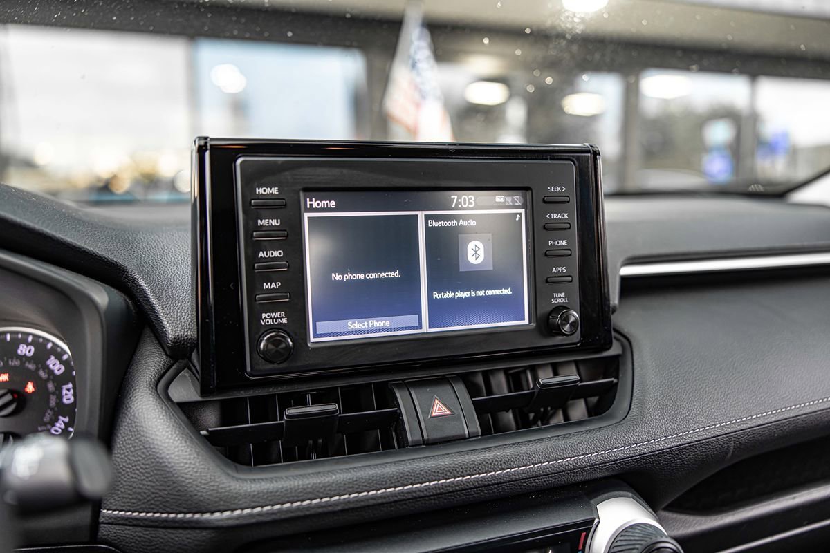 Used 2019 Toyota RAV4 LE w/ All Weather Liner Package AWD/4WD image 26