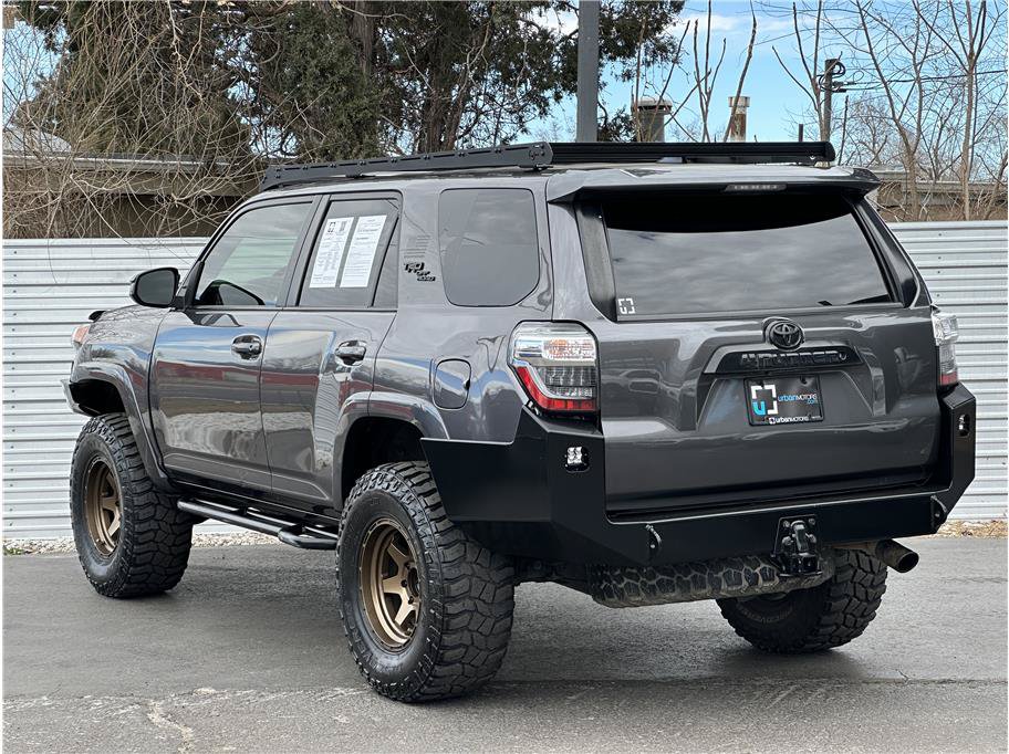 Used 2018 Toyota 4Runner TRD Off-Road AWD/4WD image 12