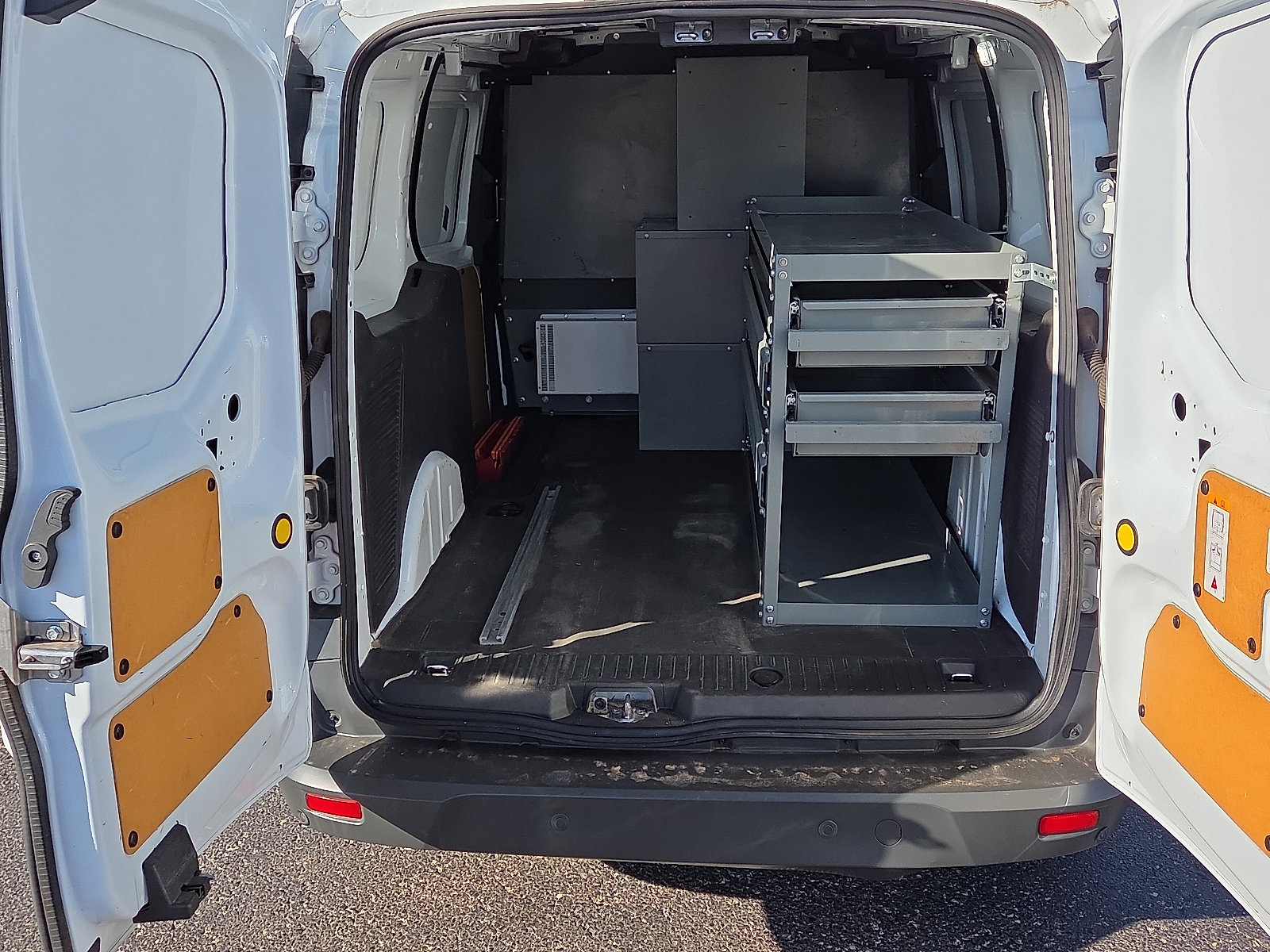 Used 2018 Ford Transit Connect XL image 8