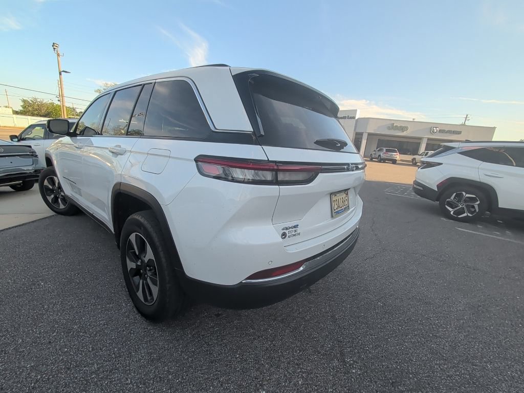 Used 2022 Jeep Grand Cherokee Limited 4xe w/ Luxury Tech Group II AWD/4WD image 7