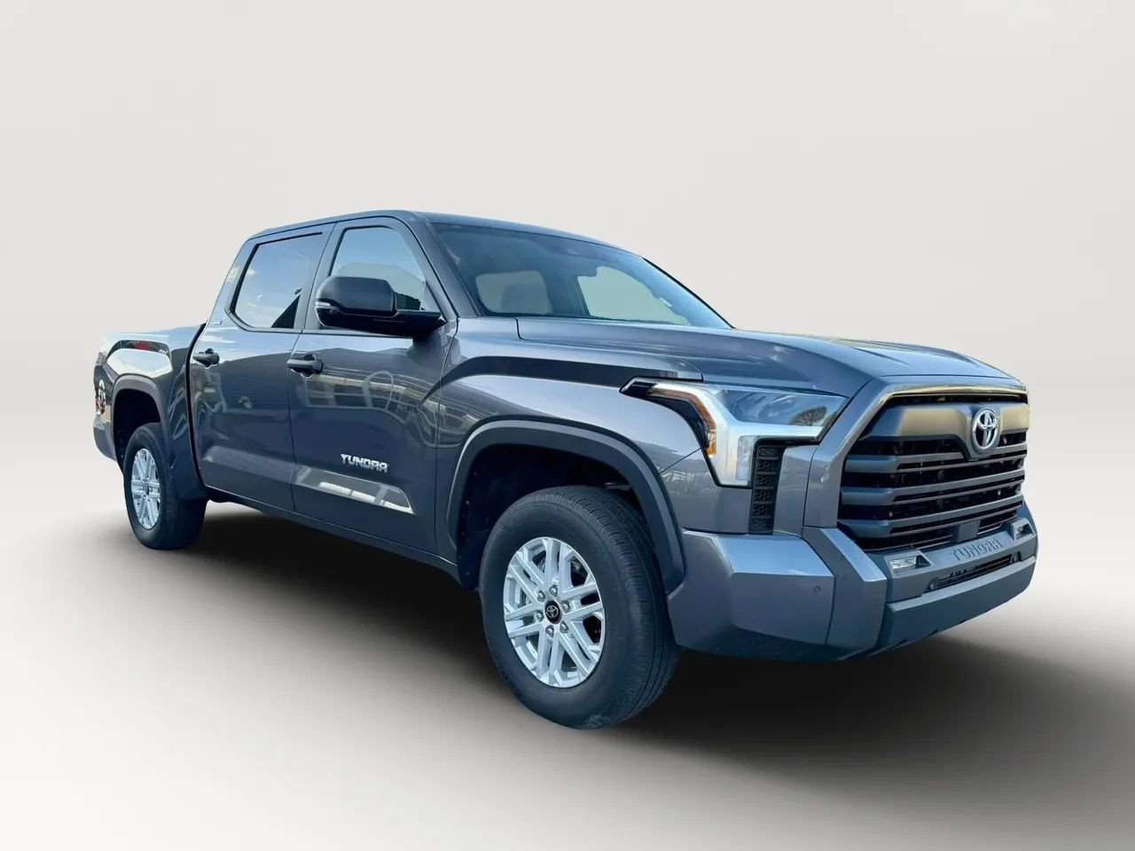 Used 2025 Toyota Tundra SR5 w/ SR5 Convenience Package image 1