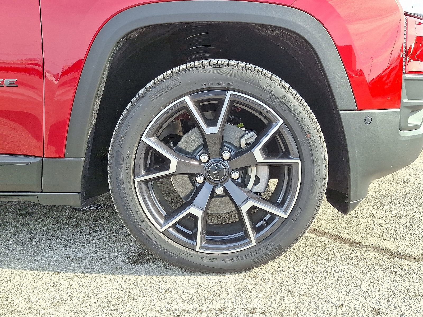 New 2026 Jeep Cherokee Overland image 5