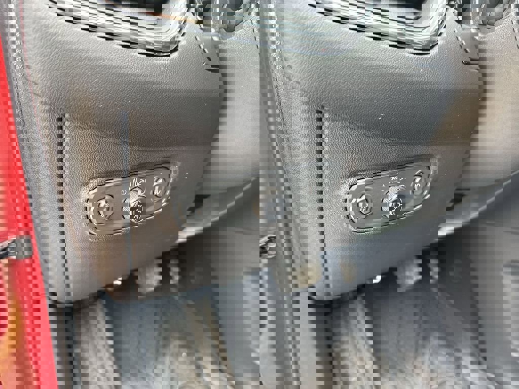 Certified 2023 Chevrolet Equinox Premier image 30