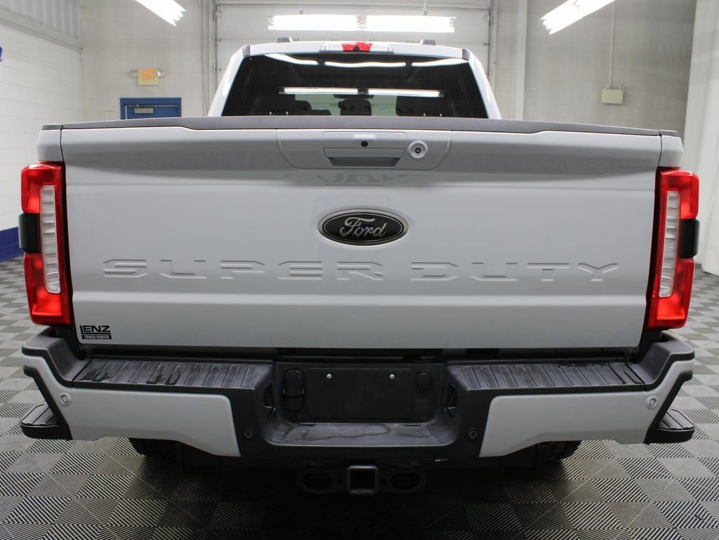 Used 2025 Ford F350 Lariat w/ Black Appearance Package image 43