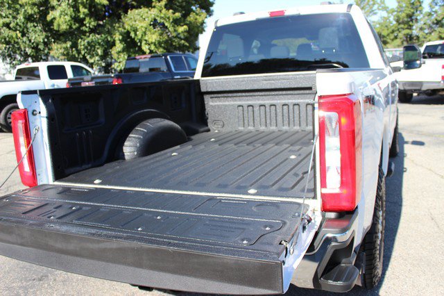Used 2025 Ford F250 XLT w/ FX4 Off-Road Package AWD/4WD image 14