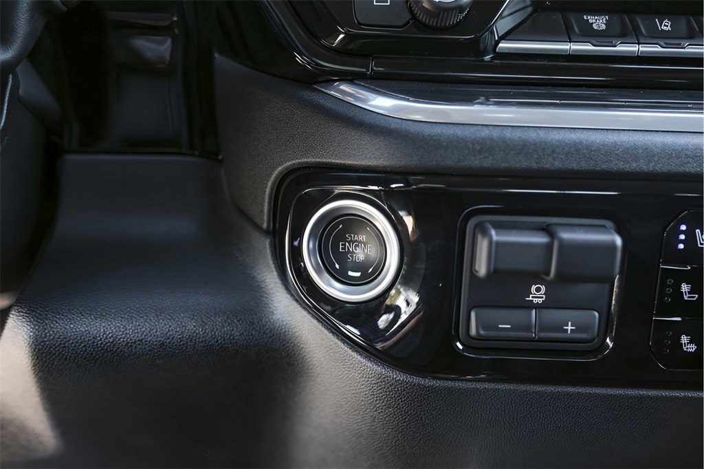 Used 2025 Chevrolet Silverado 2500 LTZ w/ LTZ Convenience Package image 21