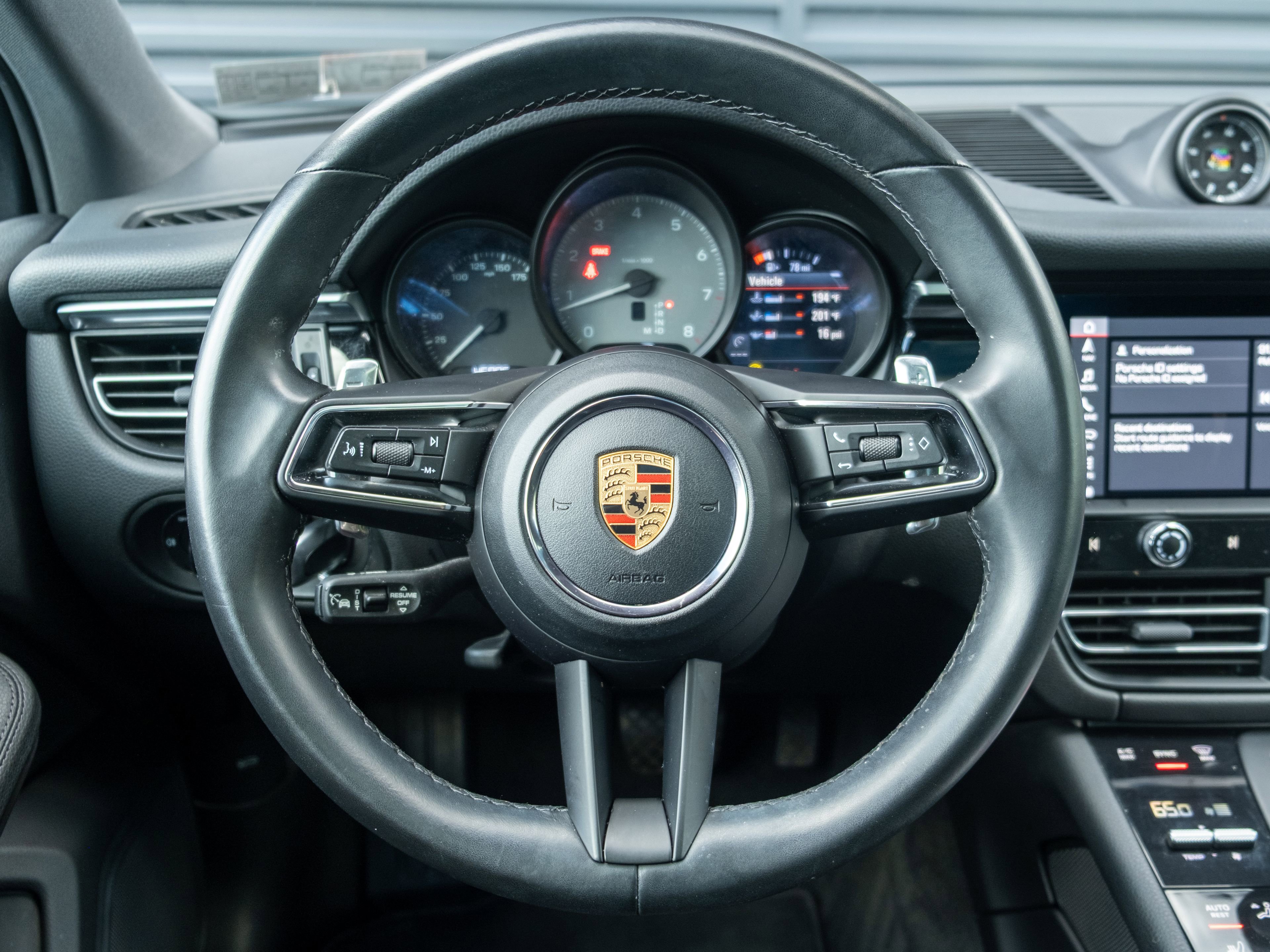 Certified 2023 Porsche Macan S AWD/4WD image 23