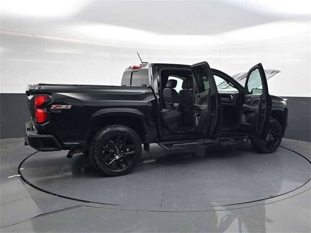 Used 2024 Chevrolet Colorado Z71 w/ Z71 Convenience Package 2 image 35
