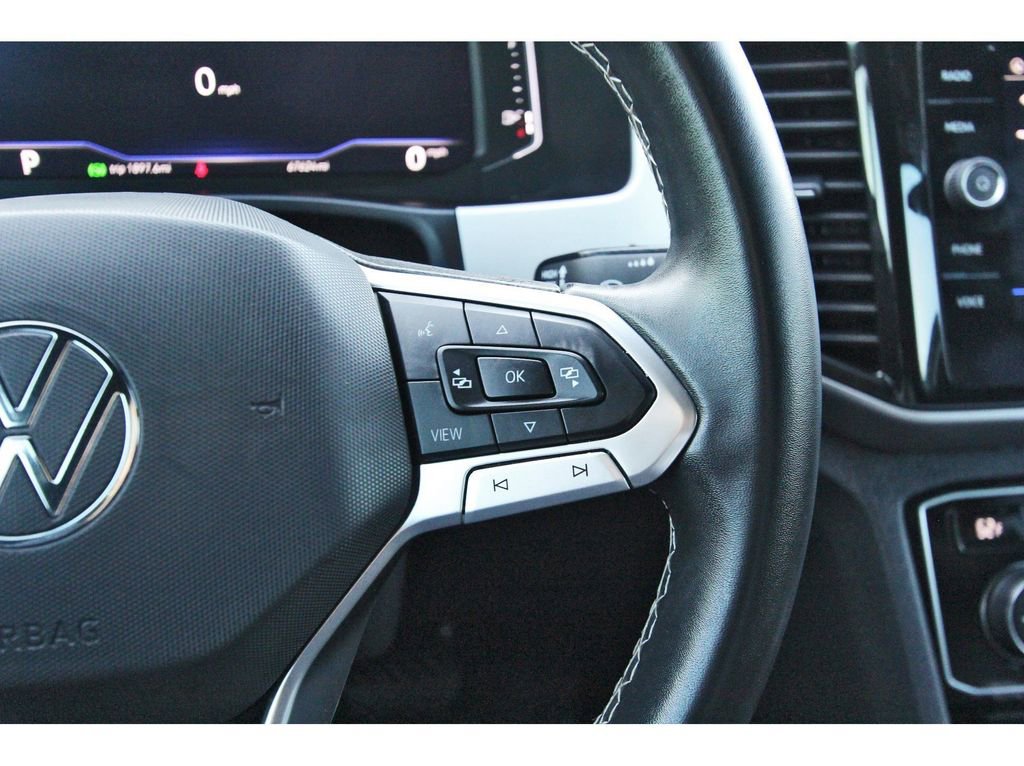 Used 2022 Volkswagen Atlas Cross Sport SE image 19