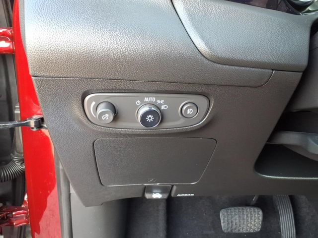 Used 2023 Buick Encore GX Essence w/ Experience Buick Package FWD image 27