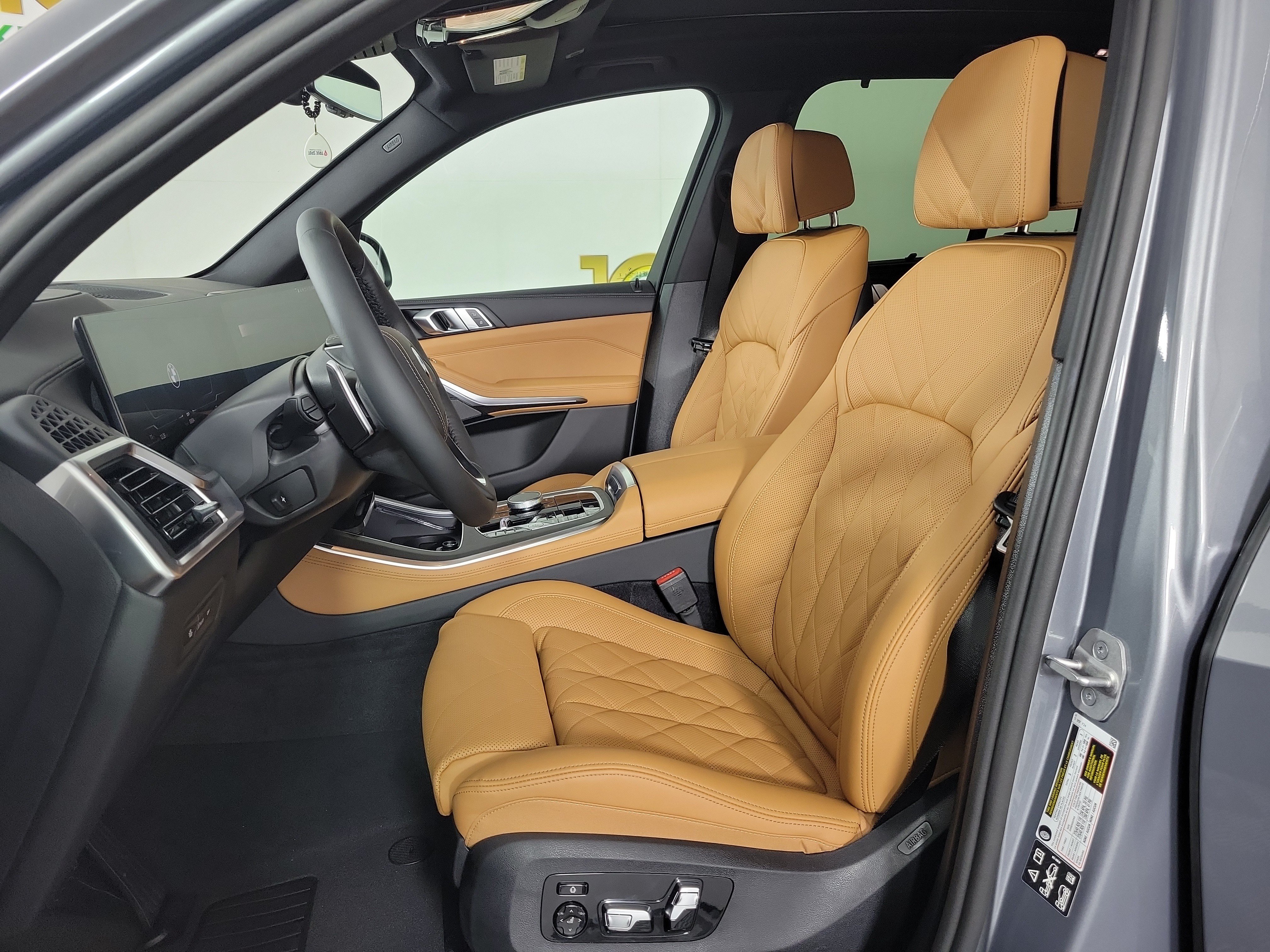 Used 2026 BMW X5 xDrive40i AWD/4WD image 9