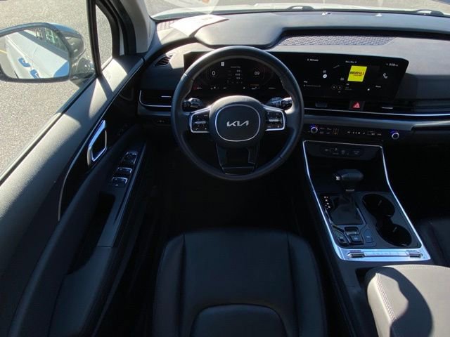 Used 2025 Kia Carnival SX w/ SX Dark Edition Package image 28