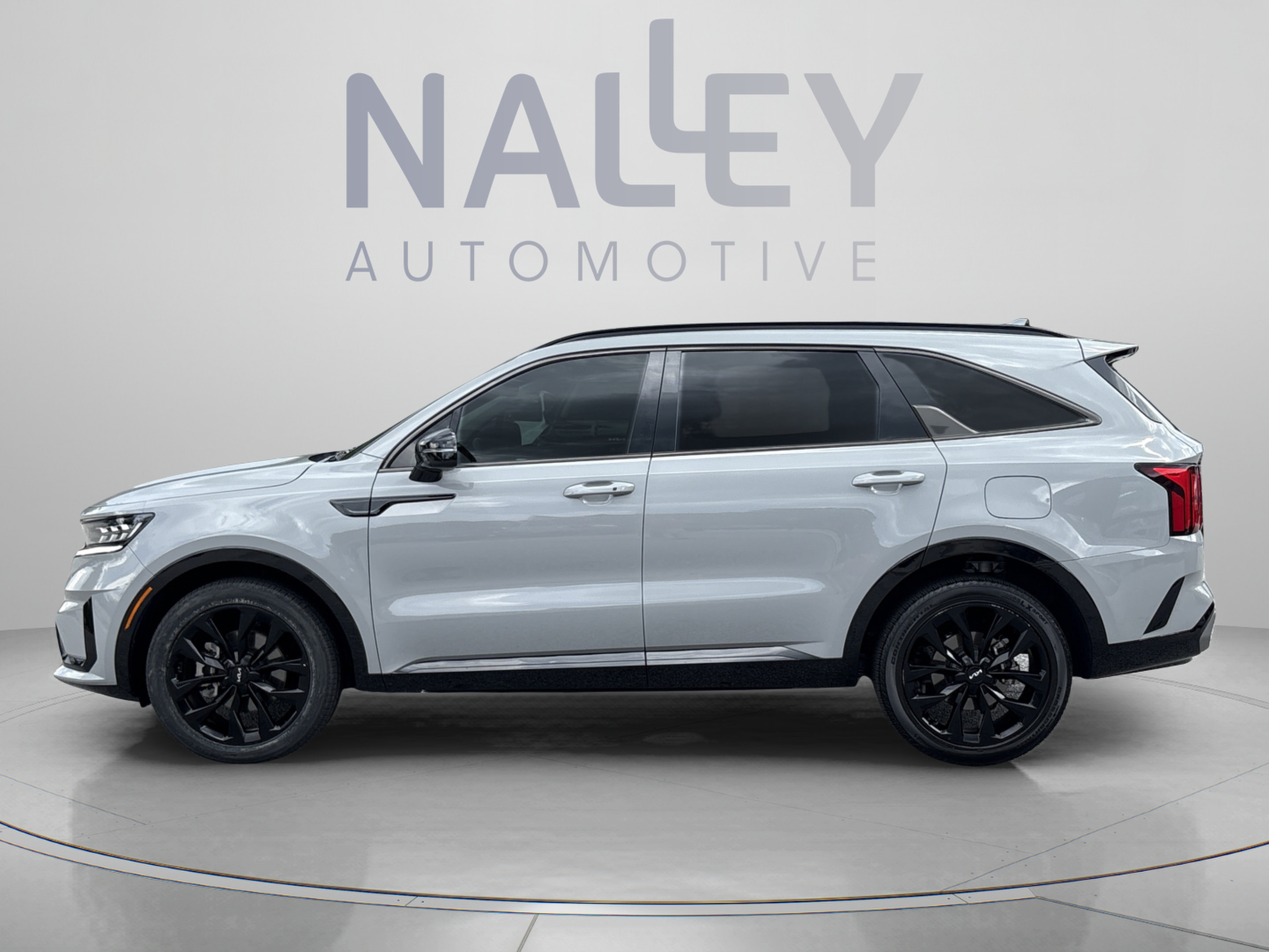 Certified 2023 Kia Sorento SX FWD image 2