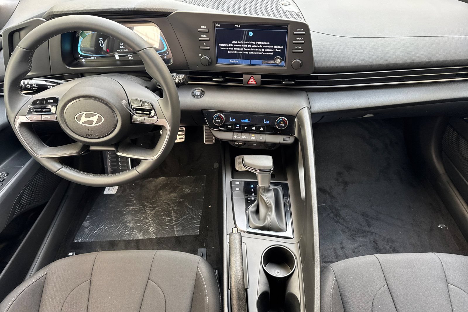 New 2026 Hyundai Elantra Sport FWD image 13
