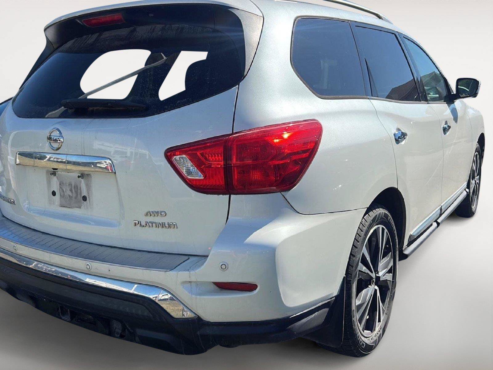 Used 2020 Nissan Pathfinder Platinum AWD/4WD image 4