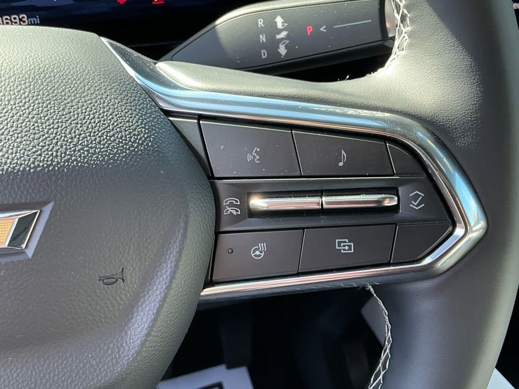 Used 2025 Chevrolet Equinox EV LT image 33