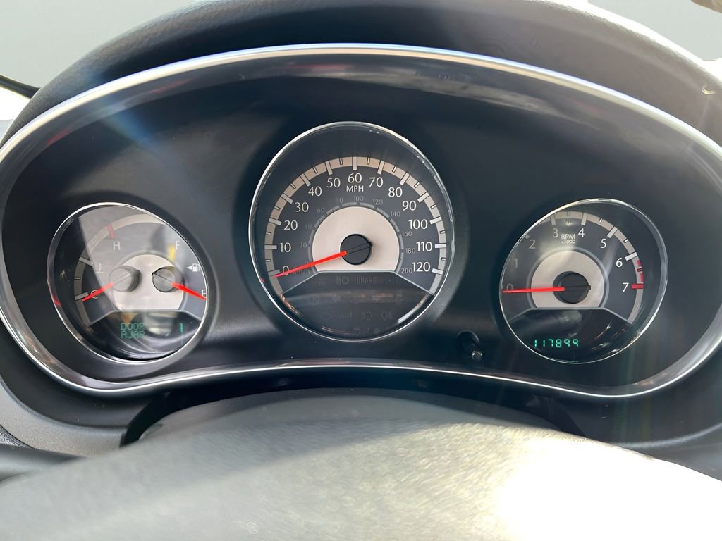 Used 2012 Chrysler 200 Touring FWD image 14