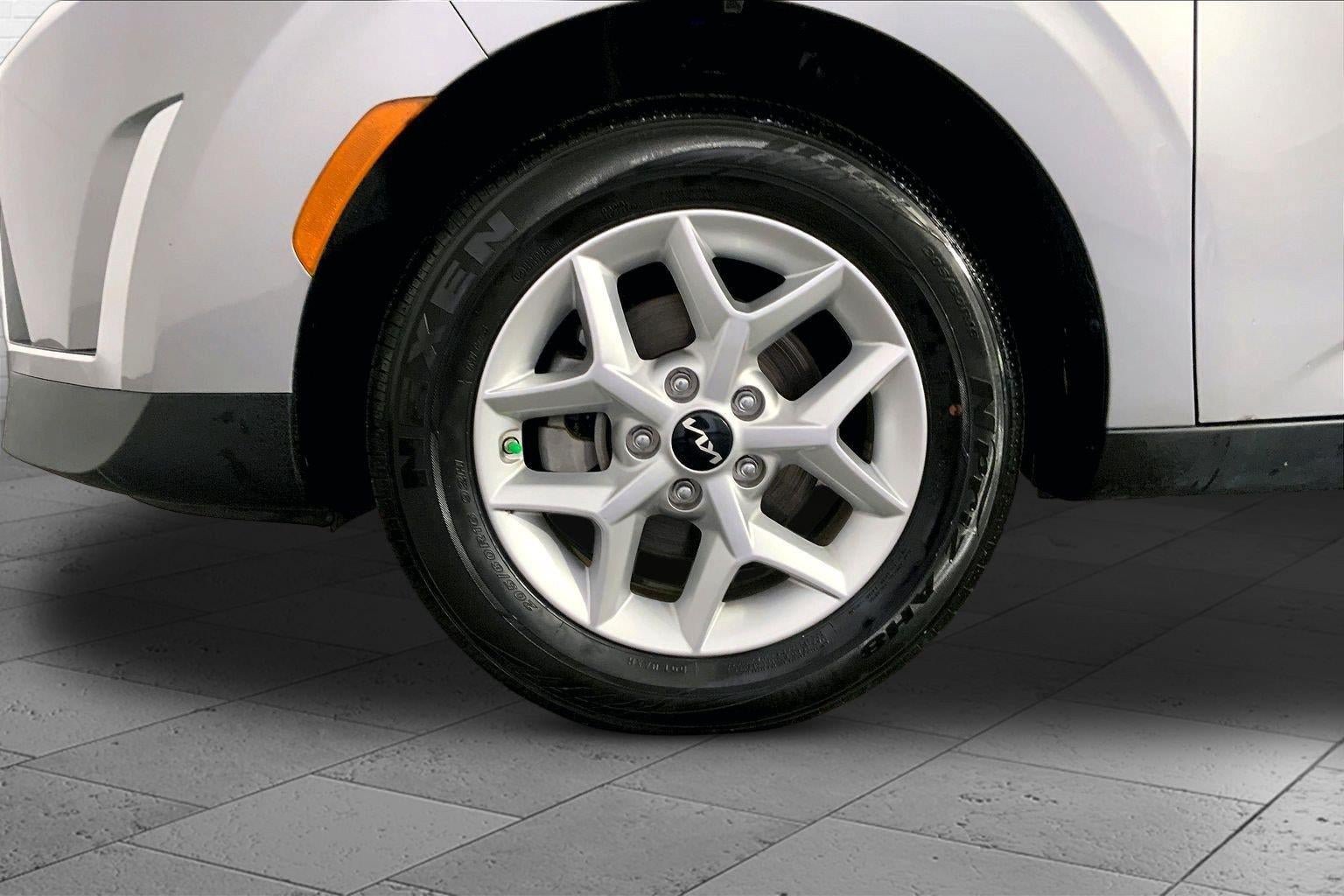 Certified 2024 Kia Soul S FWD image 9