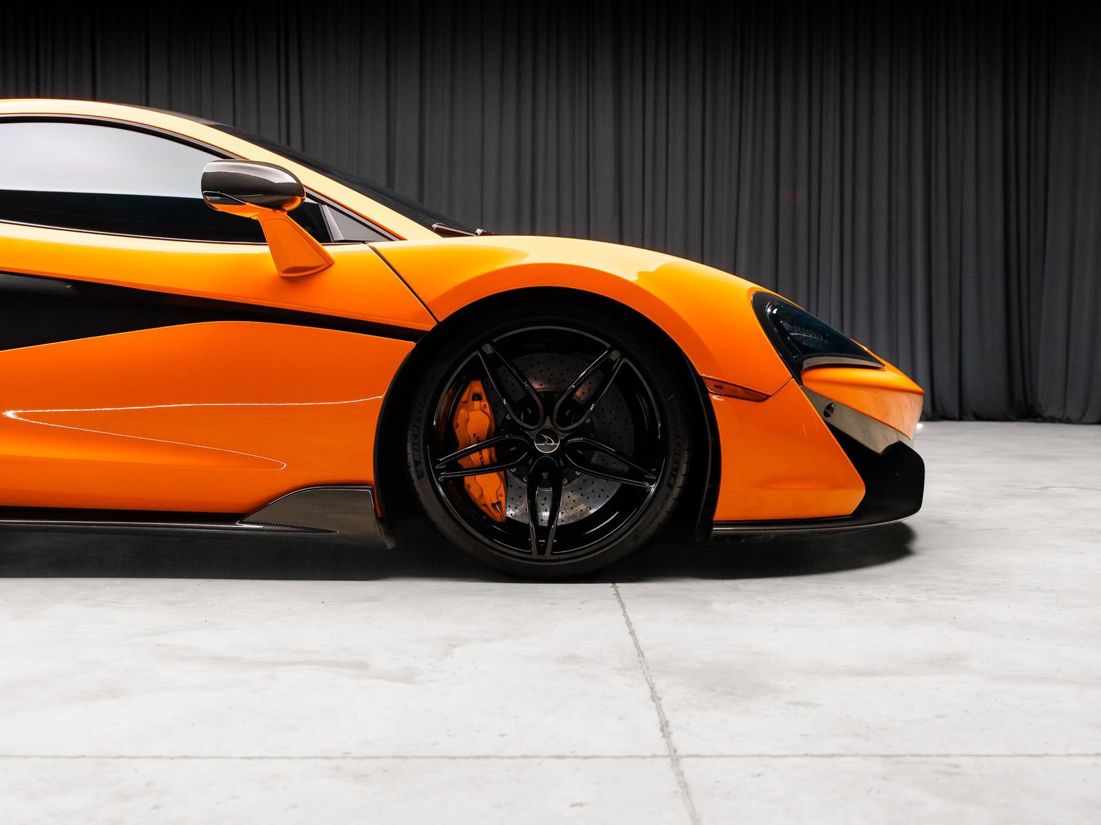 Used 2016 McLaren 570S Coupe RWD image 3