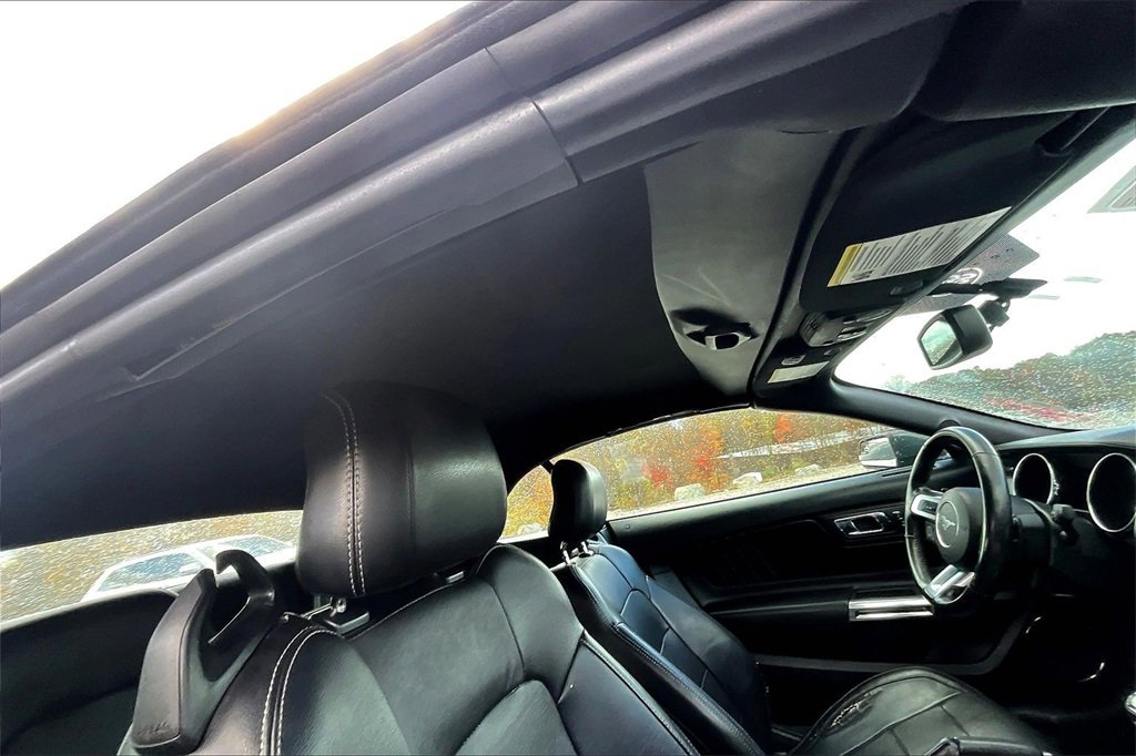 Used 2016 Ford Mustang Premium image 17