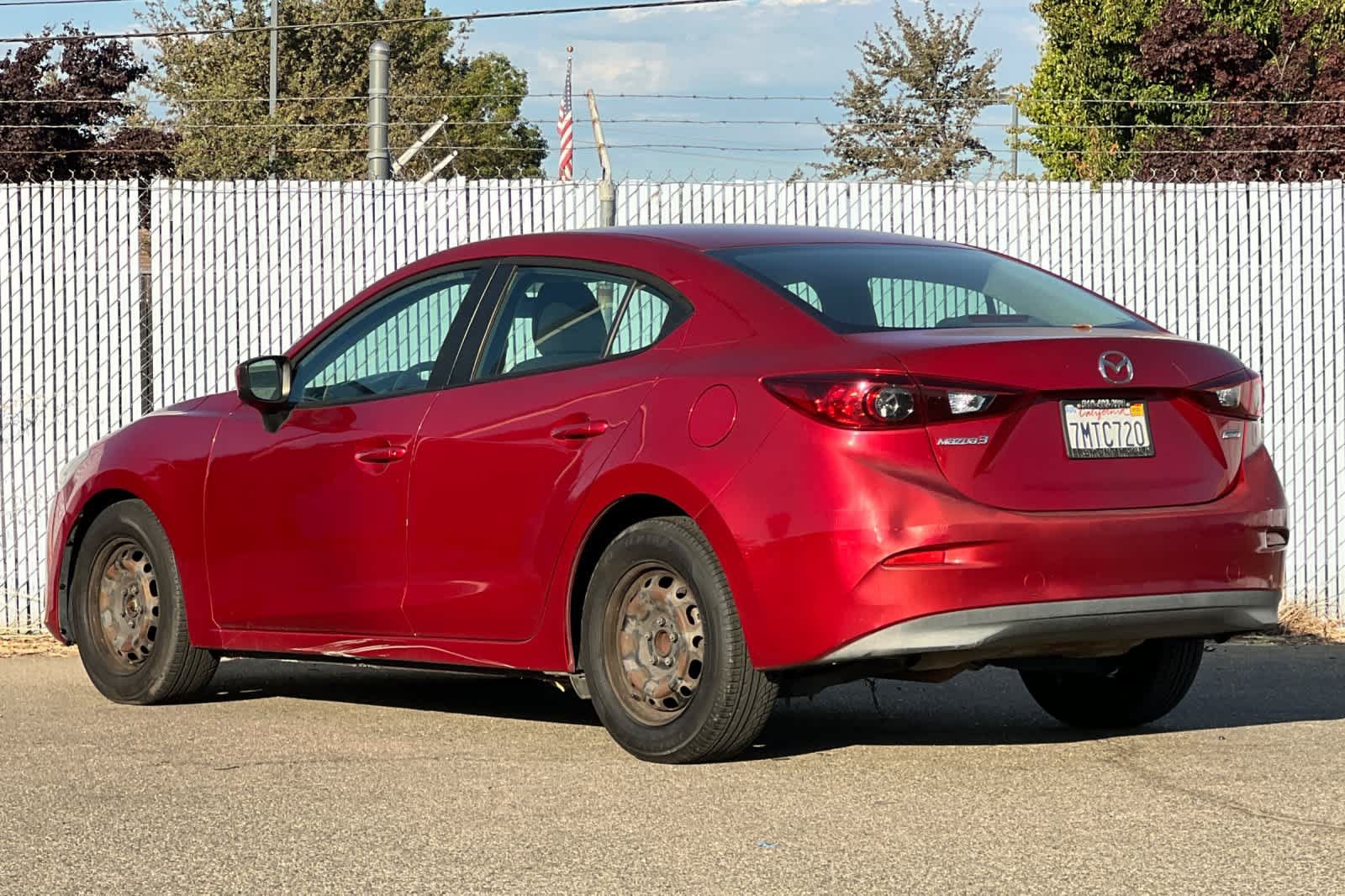 Used 2015 MAZDA MAZDA3 i Sport FWD image 5