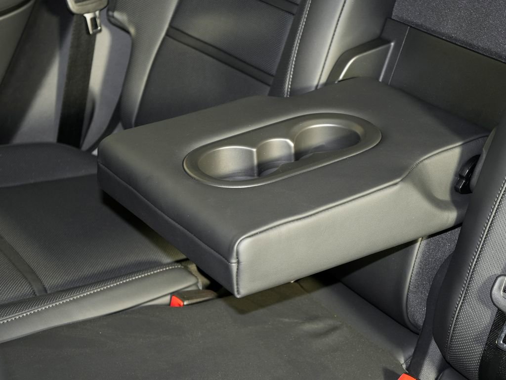 New 2026 Porsche Cayenne GTS AWD/4WD image 38