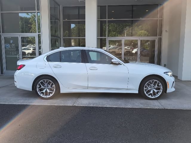 Used 2025 BMW 330i xDrive Sedan w/ Convenience Package AWD/4WD image 2
