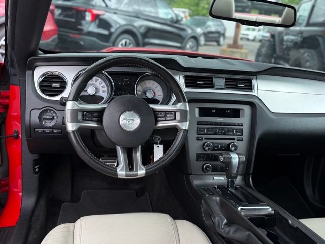 Used 2012 Ford Mustang Premium RWD image 4