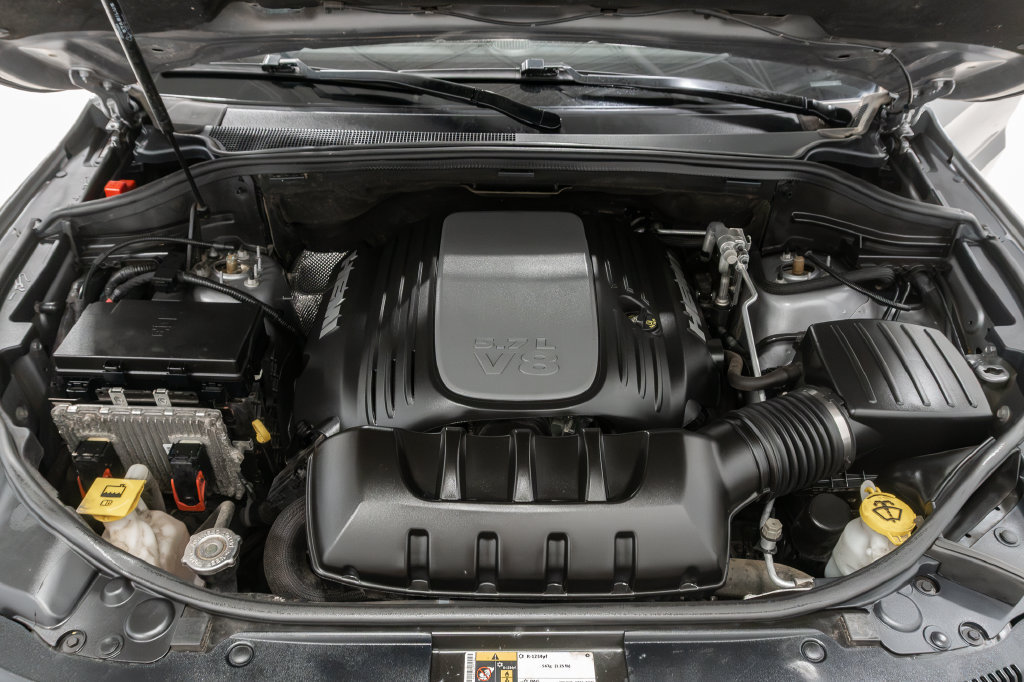 Used 2019 Jeep Grand Cherokee Summit AWD/4WD image 3