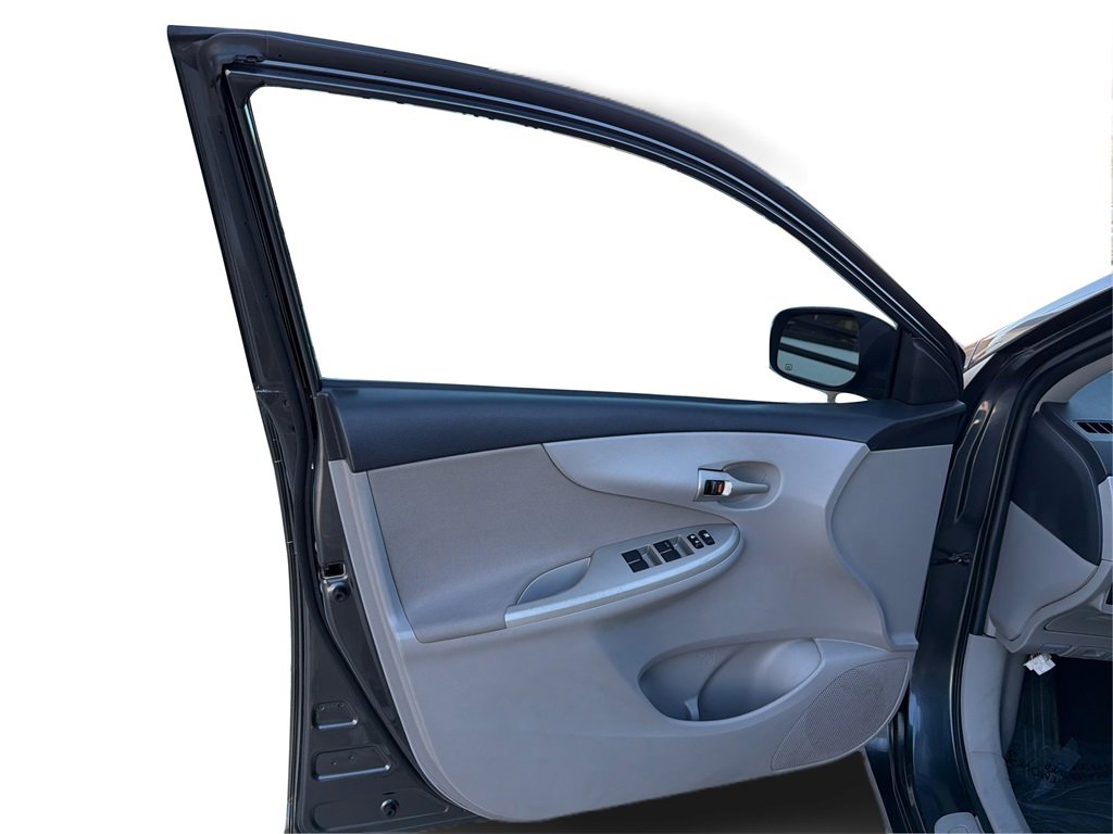 Used 2011 Toyota Corolla LE image 20