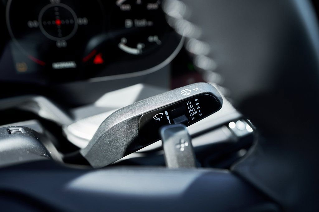 Used 2024 Porsche 911 Carrera 4S w/ Premium Package image 52