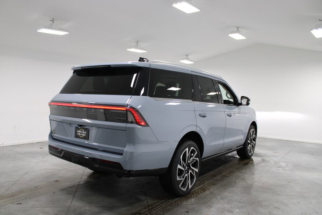 New 2026 Lincoln Navigator Reserve image 8