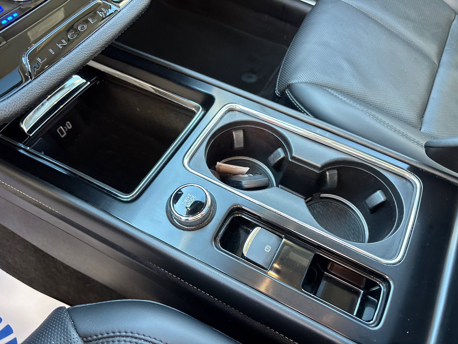 Certified 2022 Lincoln Corsair Reserve w/ Elements Package image 24