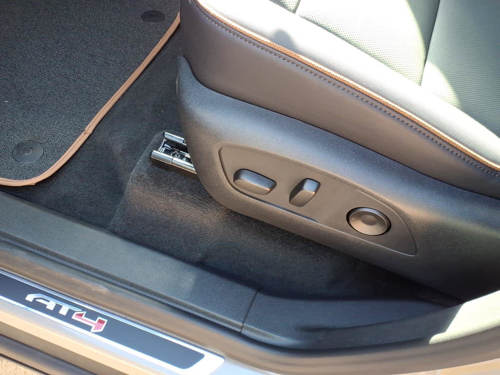 New 2027 GMC Acadia AT4 w/ Luxury Package AWD/4WD image 5