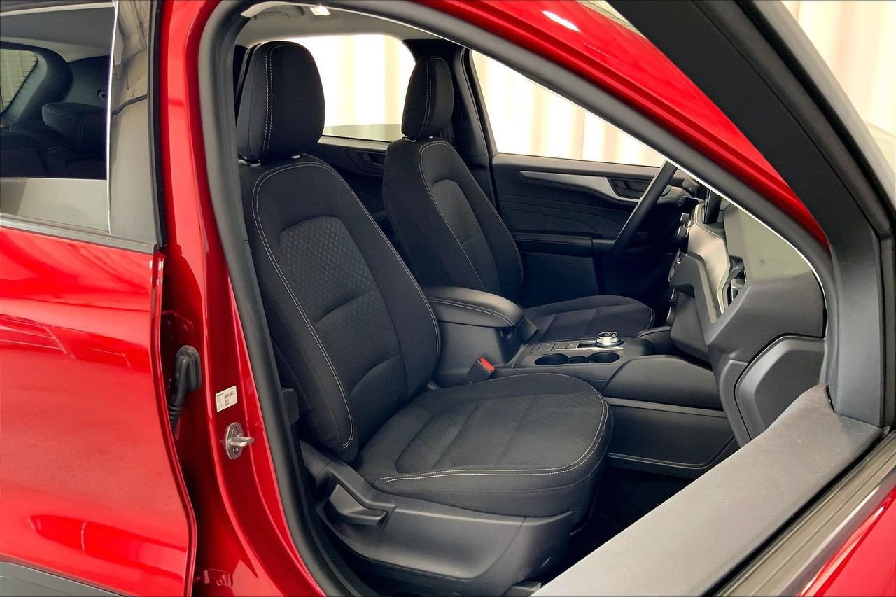 Used 2025 Ford Escape Active FWD image 6