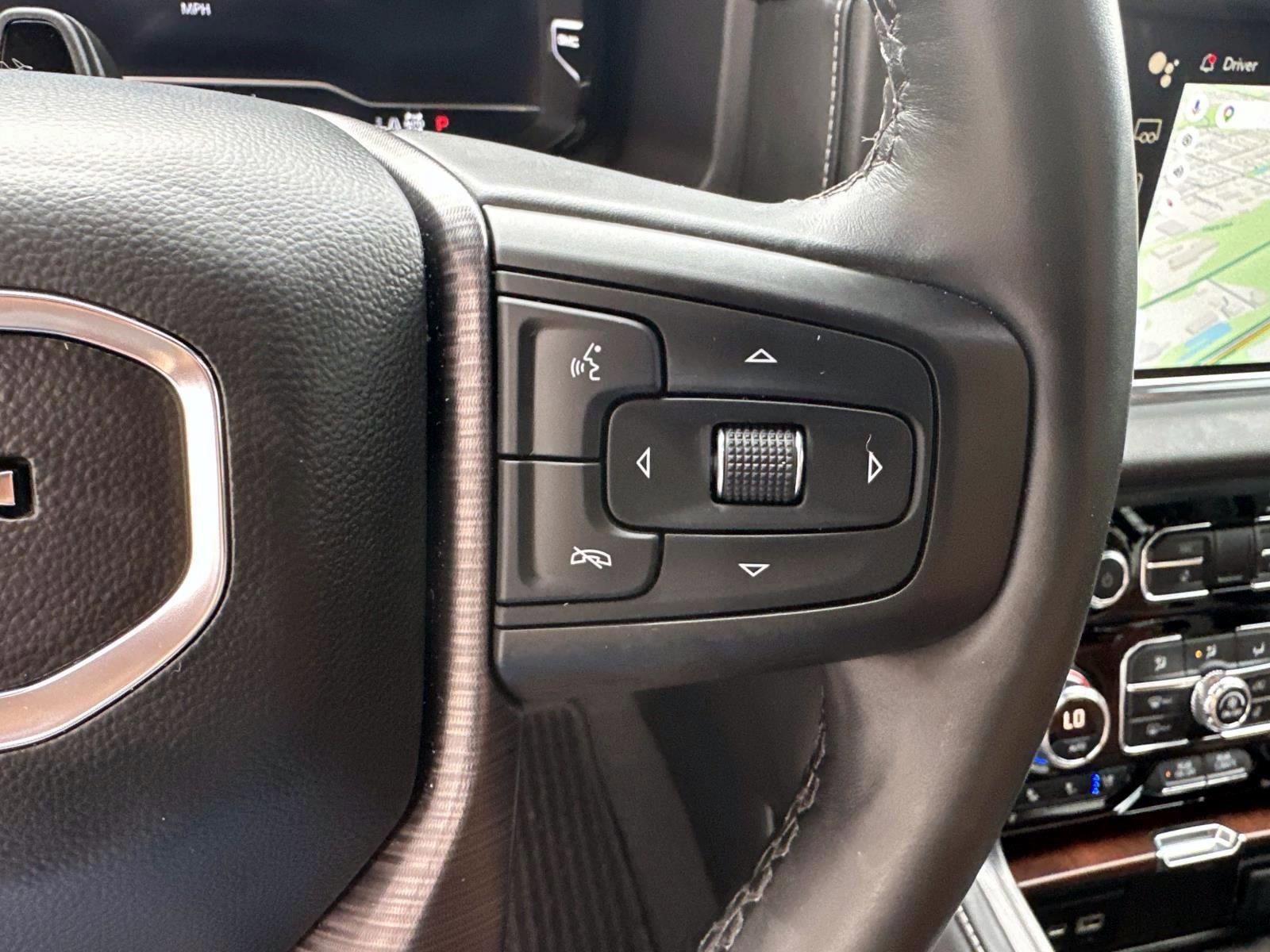 Used 2023 GMC Yukon XL Denali Ultimate image 18