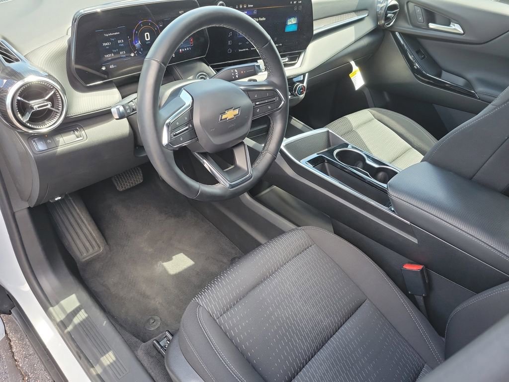 Used 2025 Chevrolet Equinox LT FWD image 18