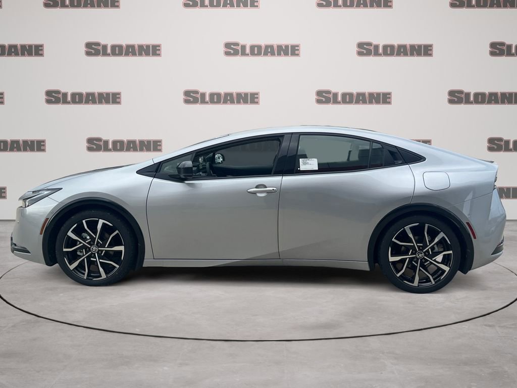 New 2026 Toyota Prius Plug-In Hybrid FWD image 2