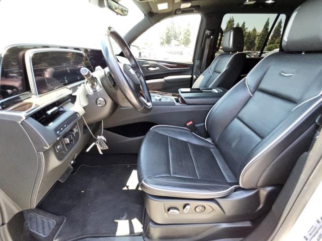 Used 2022 Cadillac Escalade Premium Luxury w/ Performance Package RWD image 18