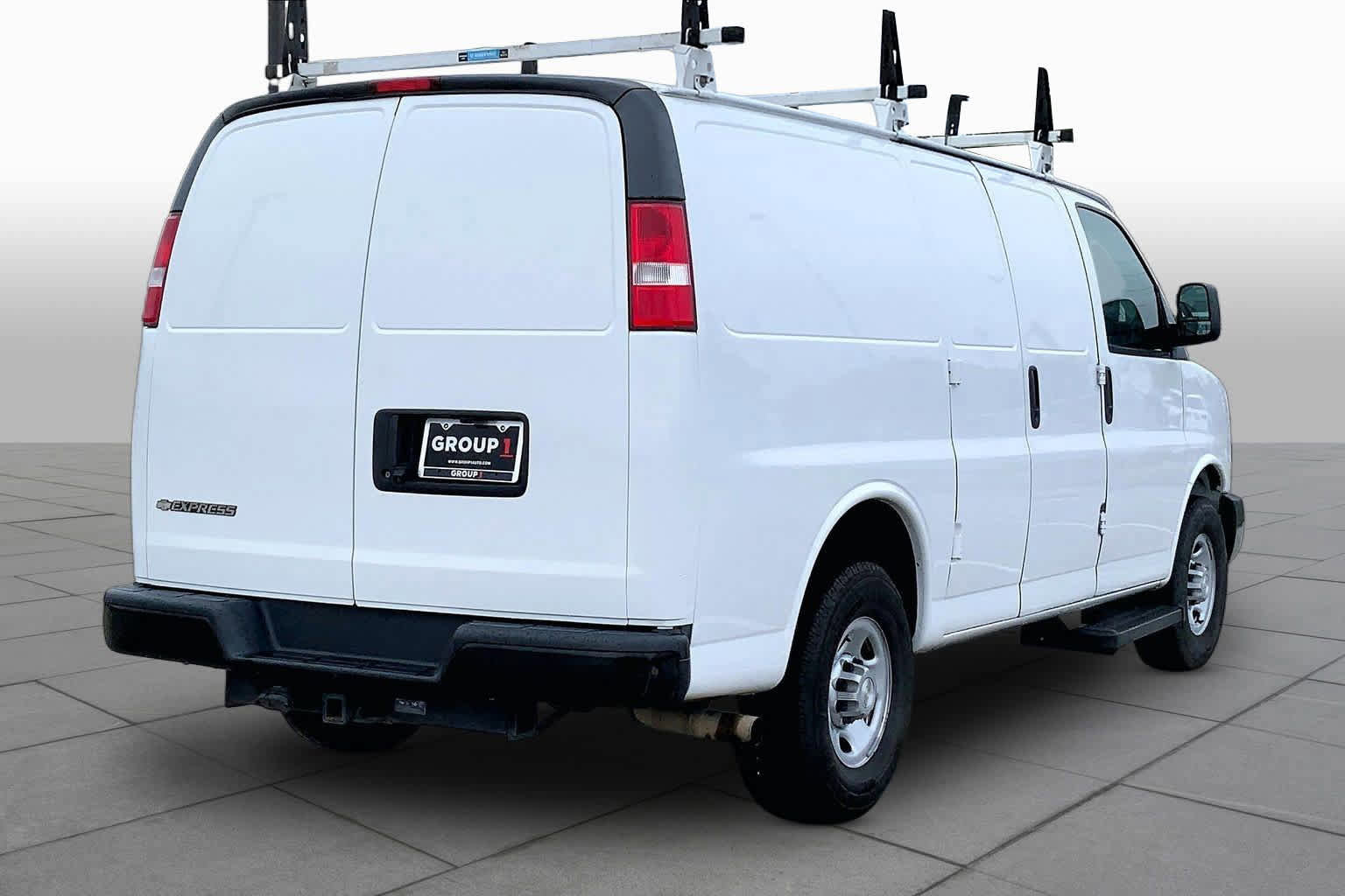 Used 2021 Chevrolet Express 2500 w/ Driver Convenience Package RWD image 11