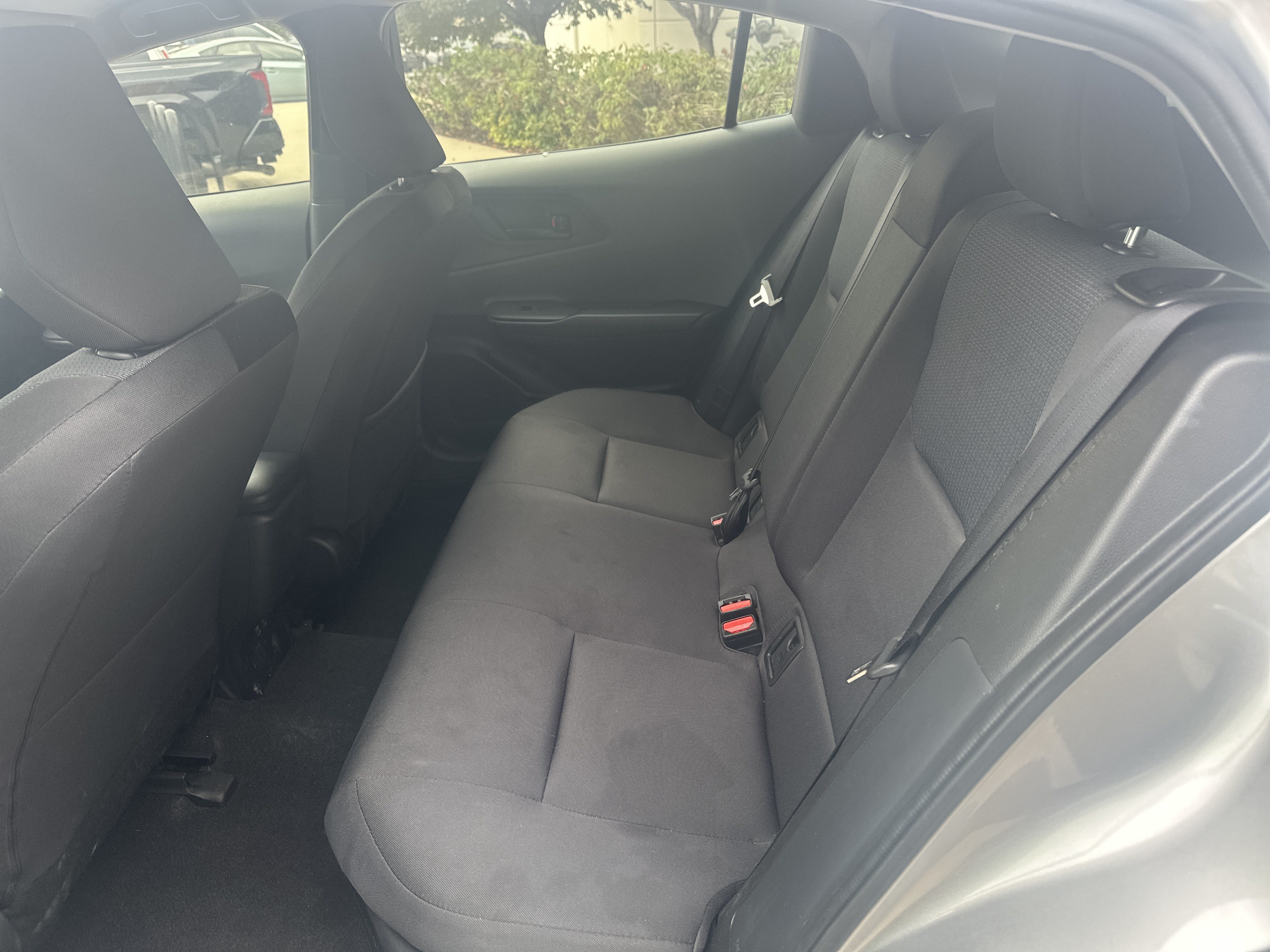 Used 2025 Toyota Prius LE FWD image 27