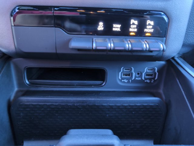 Used 2021 RAM 1500 Big Horn AWD/4WD image 30