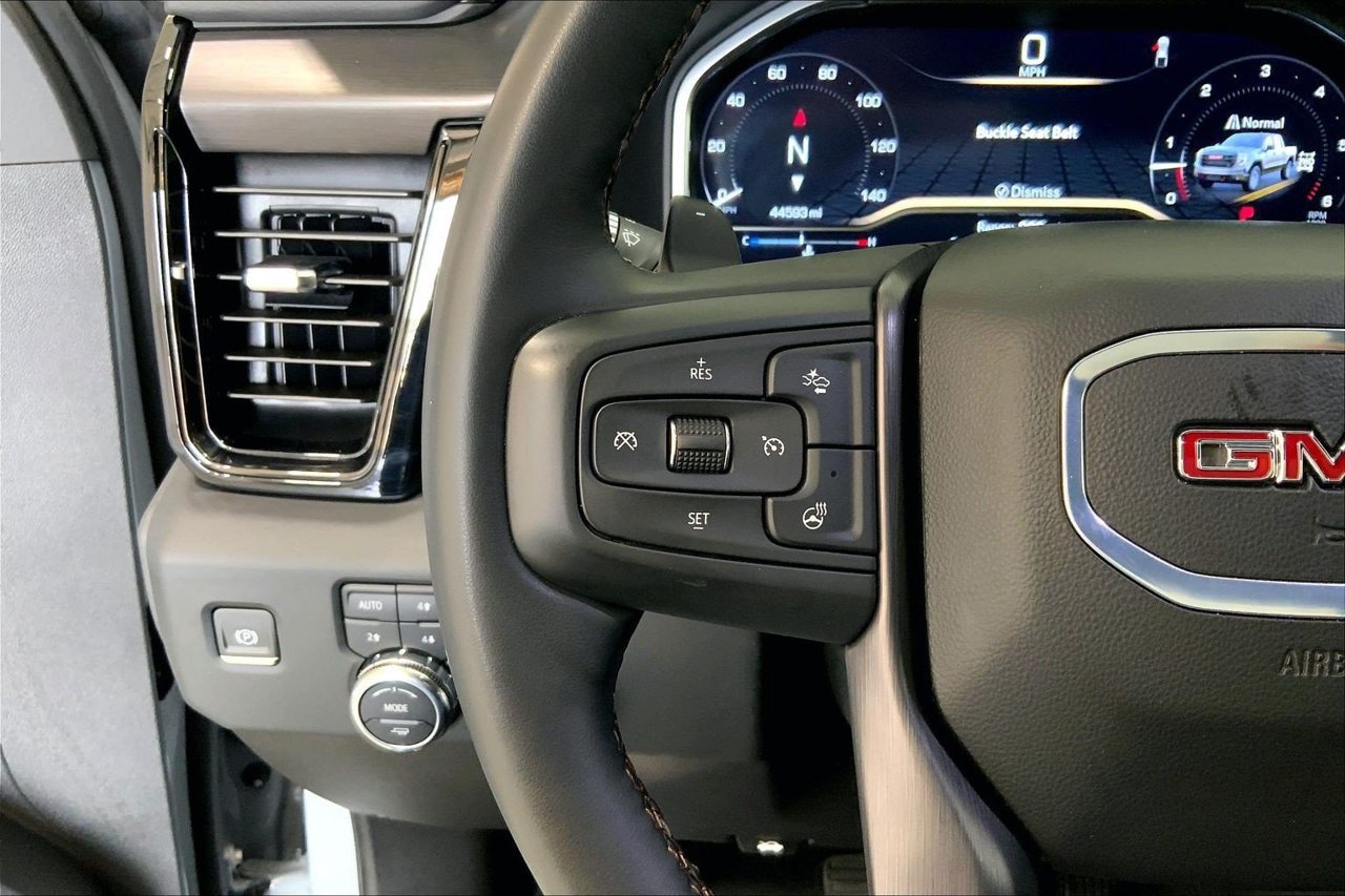 Used 2024 GMC Sierra 1500 AT4 w/ Technology Package AWD/4WD image 21