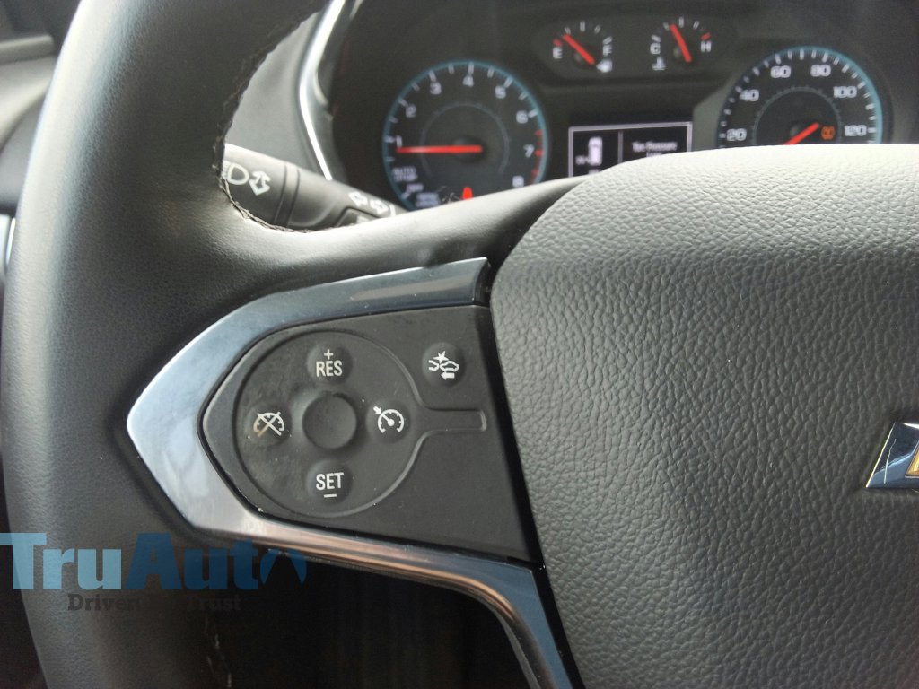 Used 2023 Chevrolet Traverse LT FWD image 25