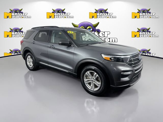 Used 2022 Ford Explorer XLT w/ Equipment Group 202A image 3