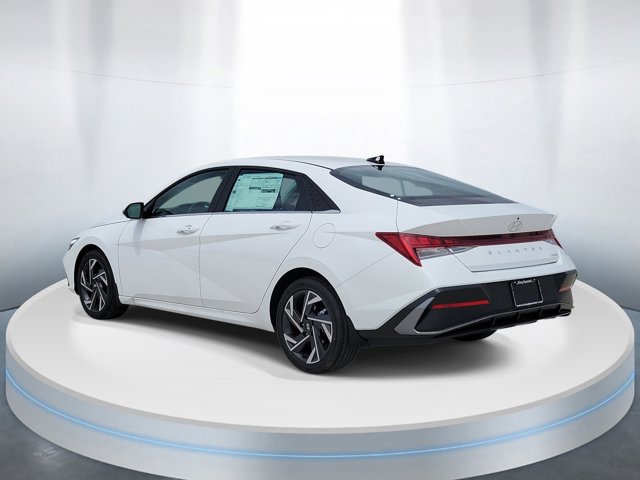 New 2026 Hyundai Elantra Limited FWD image 3