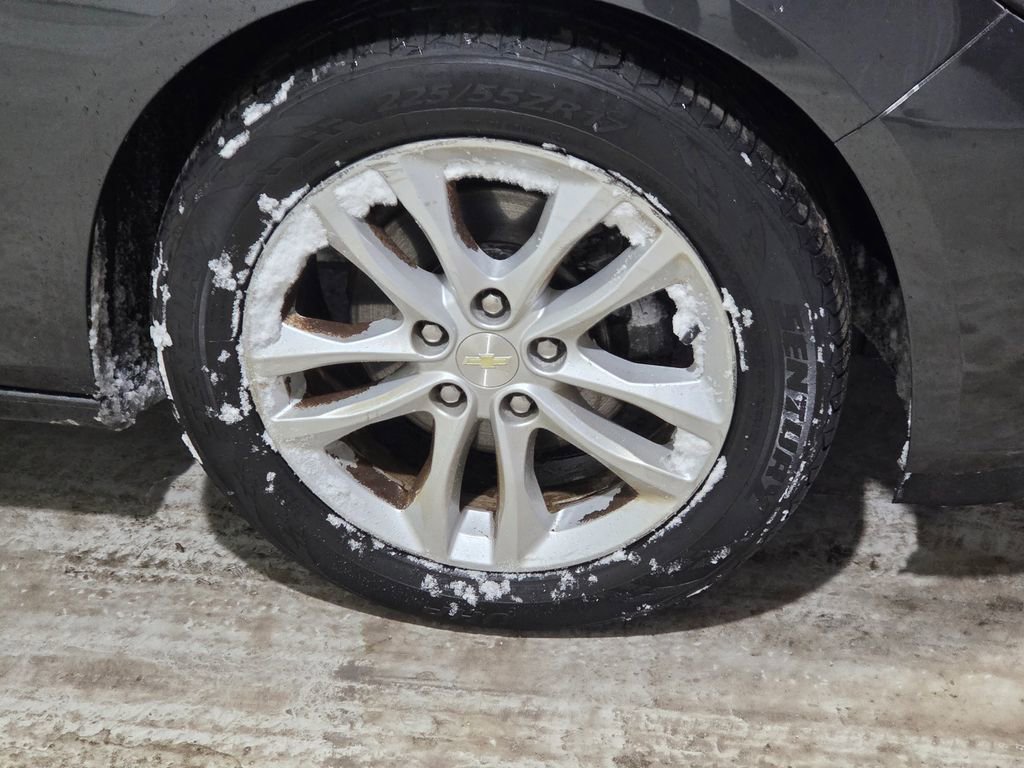 Used 2016 Chevrolet Malibu LT image 11